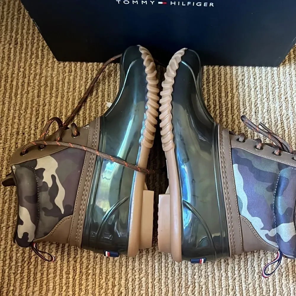 NWT TOMMY HILFIGER rainy boots 7